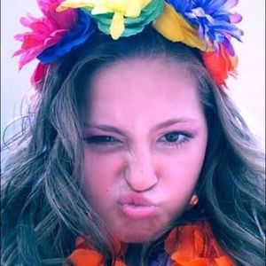 Meet your Posher, Alexis